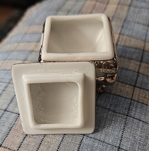 Antique Porcelain Trinket Box - Picture 3 of 7